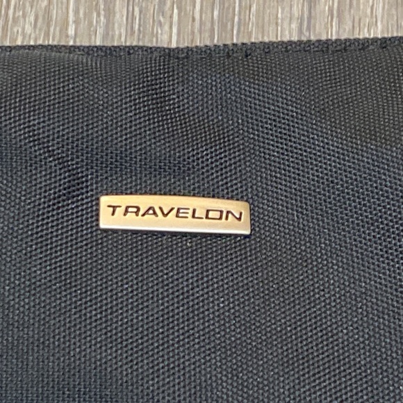 TRAVELON • CROSSBODY • adjustable strap - Picture 2 of 11